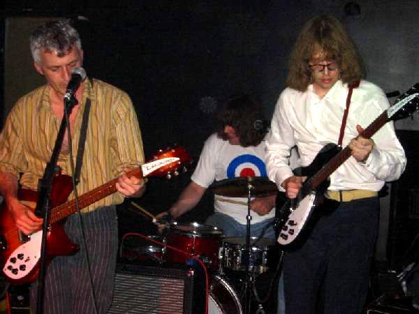 gigs/20021026-freebutt-03.jpg